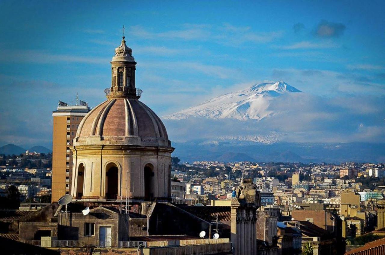 Suite Con Terrazza In Centro Storico Κατάνια Εξωτερικό φωτογραφία