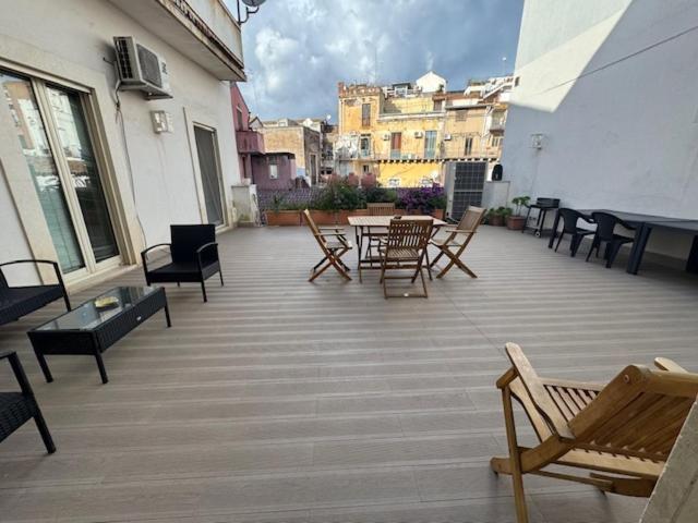 Suite Con Terrazza In Centro Storico Κατάνια Εξωτερικό φωτογραφία