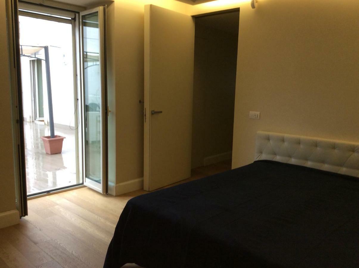 Suite Con Terrazza In Centro Storico Κατάνια Εξωτερικό φωτογραφία