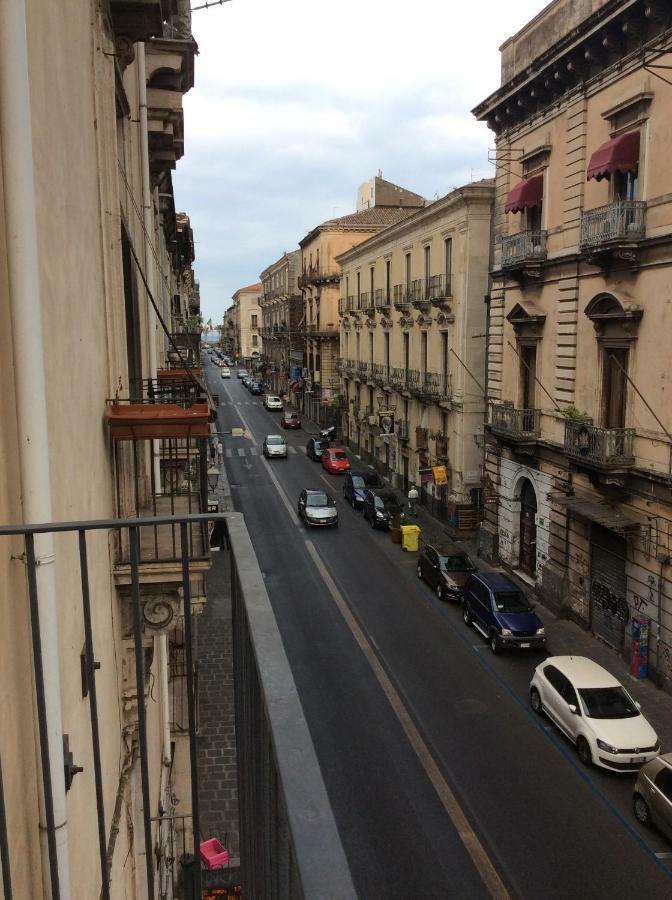 Suite Con Terrazza In Centro Storico Κατάνια Εξωτερικό φωτογραφία