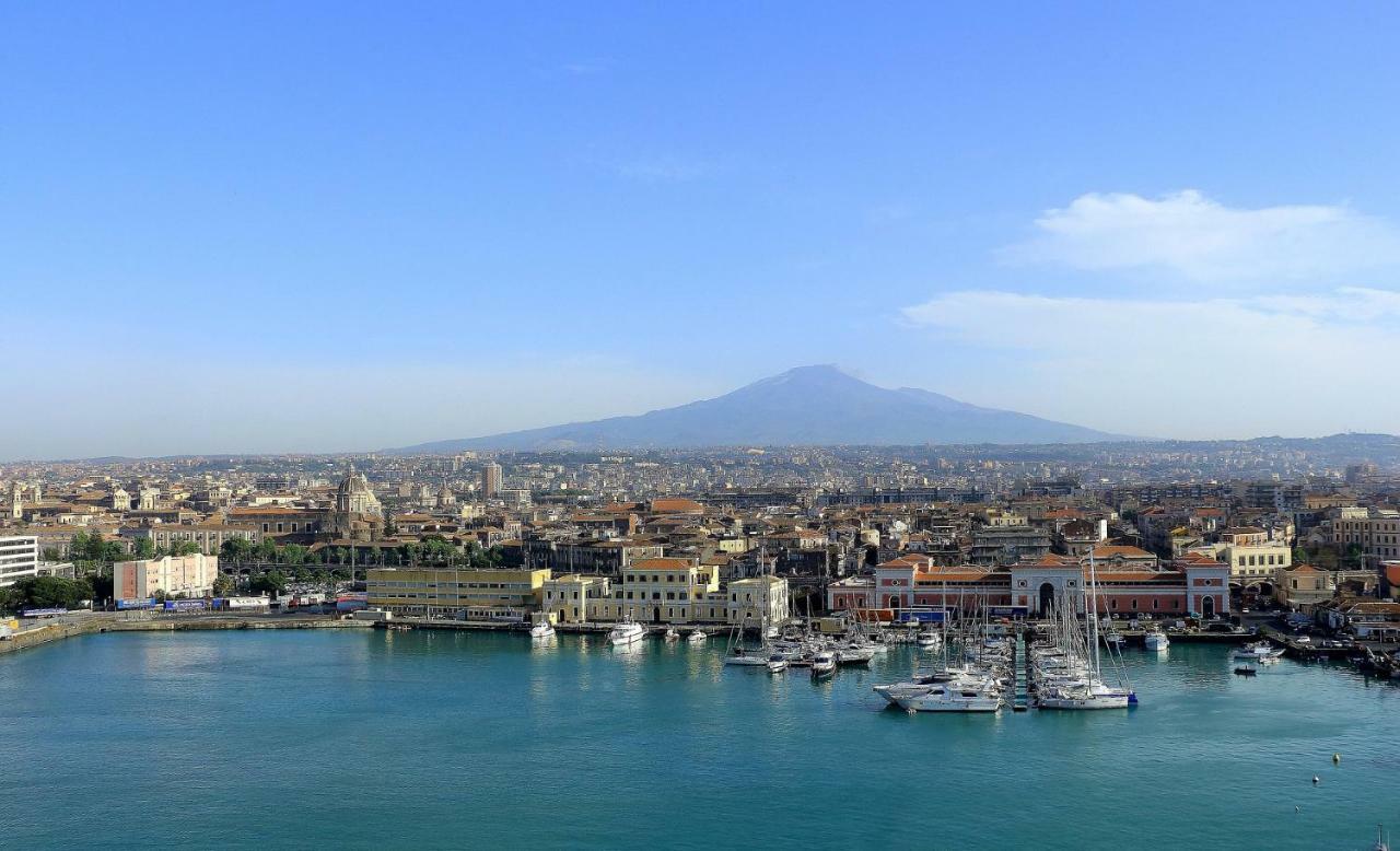 Suite Con Terrazza In Centro Storico Κατάνια Εξωτερικό φωτογραφία
