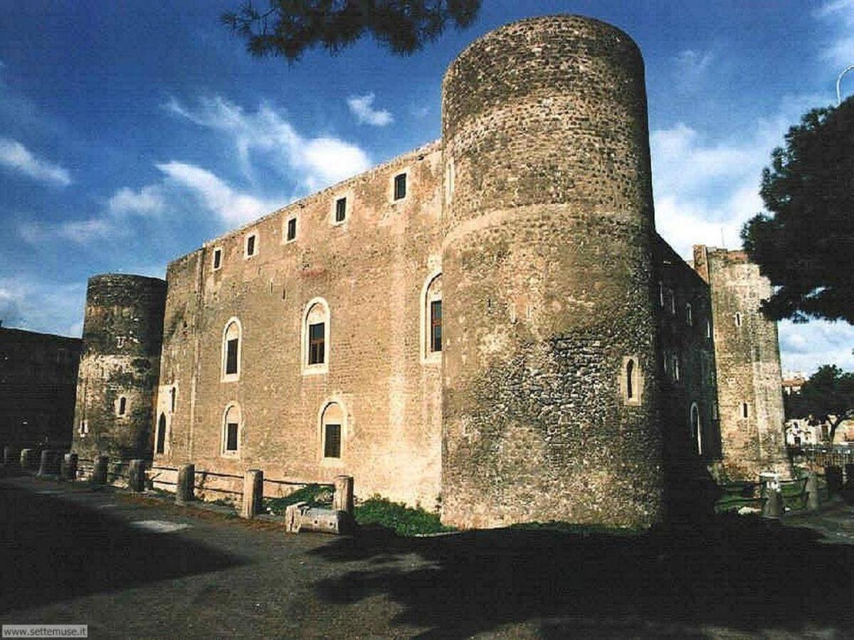Suite Con Terrazza In Centro Storico Κατάνια Εξωτερικό φωτογραφία